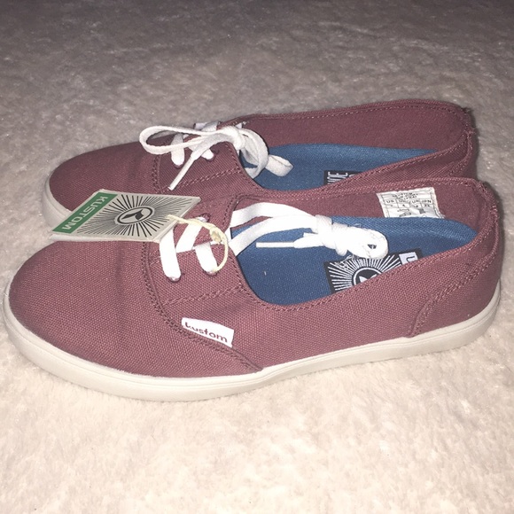 Cream Kustom Footwear shoes. - Picture 3 of 5